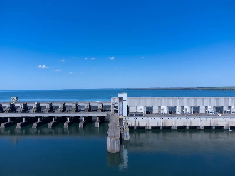 UFA! Bandeira Amarela Chega em Dezembro: Seu Bolso Gamer Agradece o Alívio na Conta de Luz!